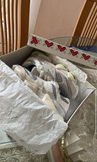 New Balance 41.5 Beige/Verde Unisex