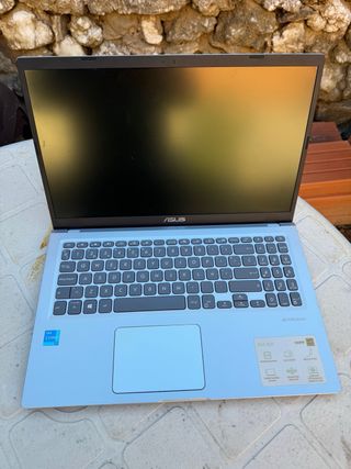 Portátil Asus VivoBook i5 8GB 256GB SSD