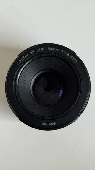 Kit de Cámara Réflex Canon EOS 250D 4K + 2 lentes.