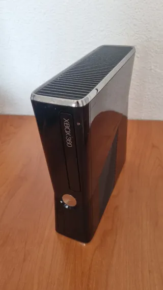 Xbox 360 Edición Limitada Halo Reach + Juegos