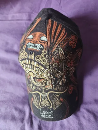 Gorra Negra y Naranja con Diseño