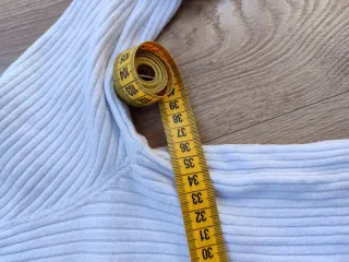 Jersey blanco cuello alto S/M