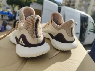 Zapatillas Adidas Beige y Rosa