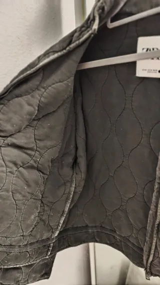 Chaqueta Zara acolchada efecto la gris