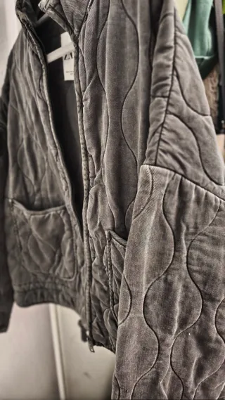 Chaqueta Zara acolchada efecto la gris