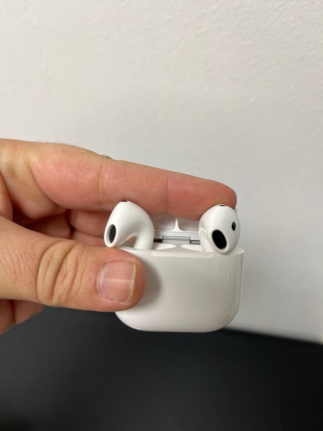 Apple AirPods 4 Cancelación Ruido Activa