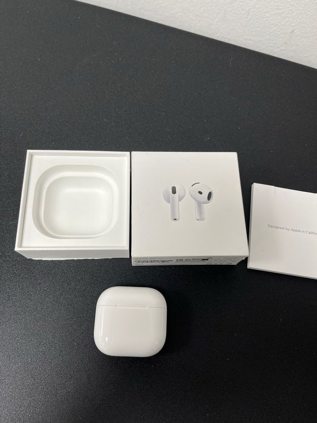 Apple AirPods 4 Cancelación Ruido Activa