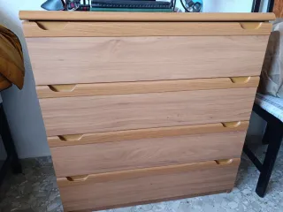 Dormitorio completo con dos camas