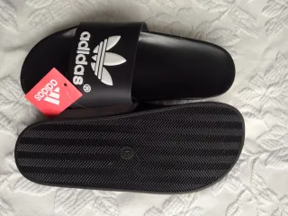 Chanclas NUEVAS con Etiquetas