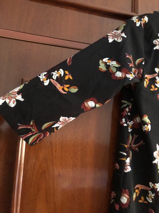 Vestido Otoñal Estampado Floral Negro