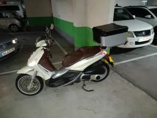 Piaggio Beverly 125 - Muy Cuidada