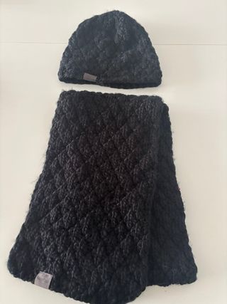 Conjunto gorro y bufanda tejido