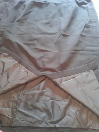 Falda negra elegante