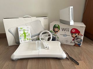 Nintendo Wii Bianca + Wii Fit + Mario Kart