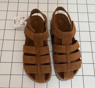 Sandalia cangrejera piel Zara Home 42