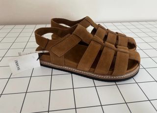 Sandalia cangrejera piel Zara Home 42