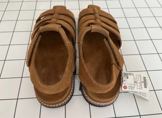 Sandalia cangrejera piel Zara Home 42