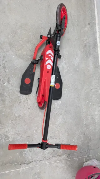 Patinete Elíptico con Pedales rojo y negro