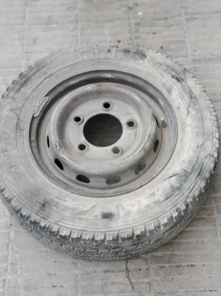 Rueda de repuesto 205/70 R15C