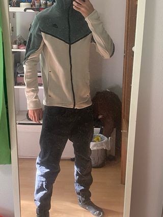 Nike Tech Fleece Crema y Verde