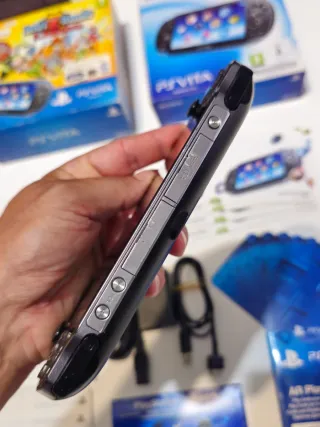 Sony PS Vita OLED 64GB Nera