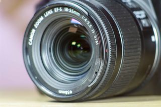 Canon 250D + EF-s 18-55 IS STM + Borsa