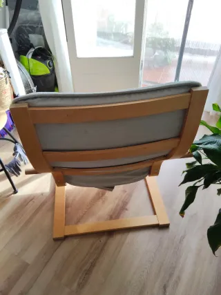 Butaca de tela y madera beige/gris