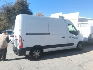 Nissan NV400 2019
