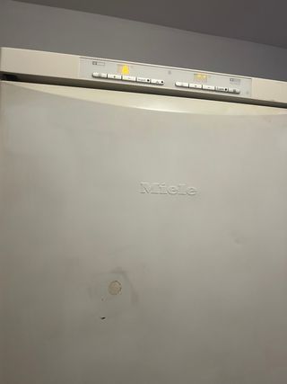 Nevera blanca con medidas 2x0.60x0.64