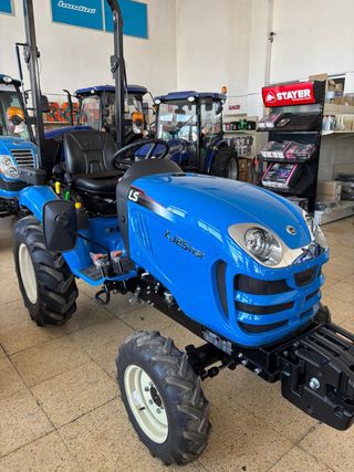 Tractor LS 35 CV Hidrostático 3 Cilindros