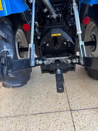 Tractor LS 35 CV Hidrostático 3 Cilindros