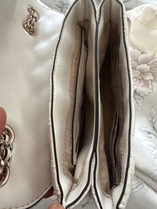 Bolso Guess blanco y dorado nuevo