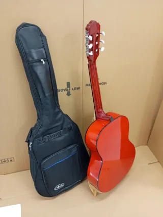 Guitarra Clásica Española + Funda + Golpeador