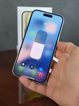 iPhone 15 Giallo 128GB