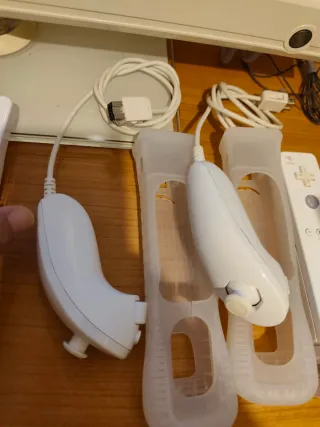 Consola Nintendo Wii + 2 Mandos + 2 Nunchuk