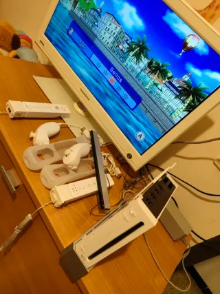 Consola Nintendo Wii + 2 Mandos + 2 Nunchuk