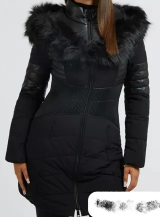 Abrigo Guess Negro con Capucha de Pelo
