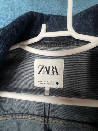 Cazadora tejana larga Zara