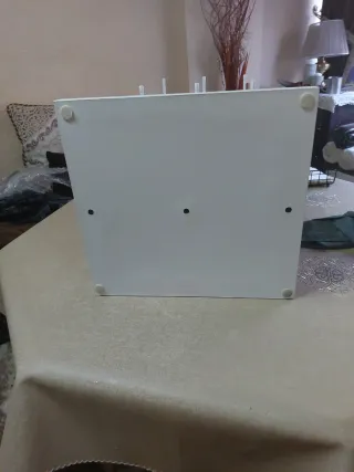 Soporte expositor blanco nuevo