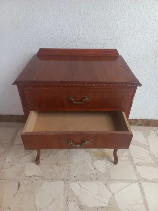 Mesilla de noche vintage de madera