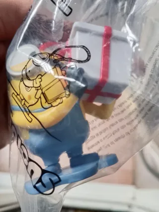 Figurita Minions Navidad Burger King