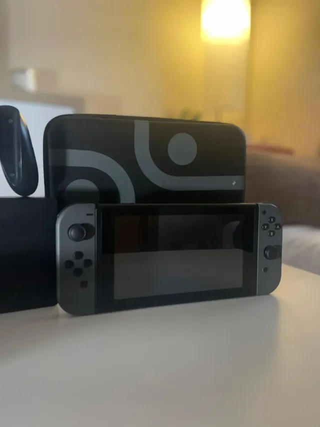 COMO NUEVA Nintendo switch con accesorios