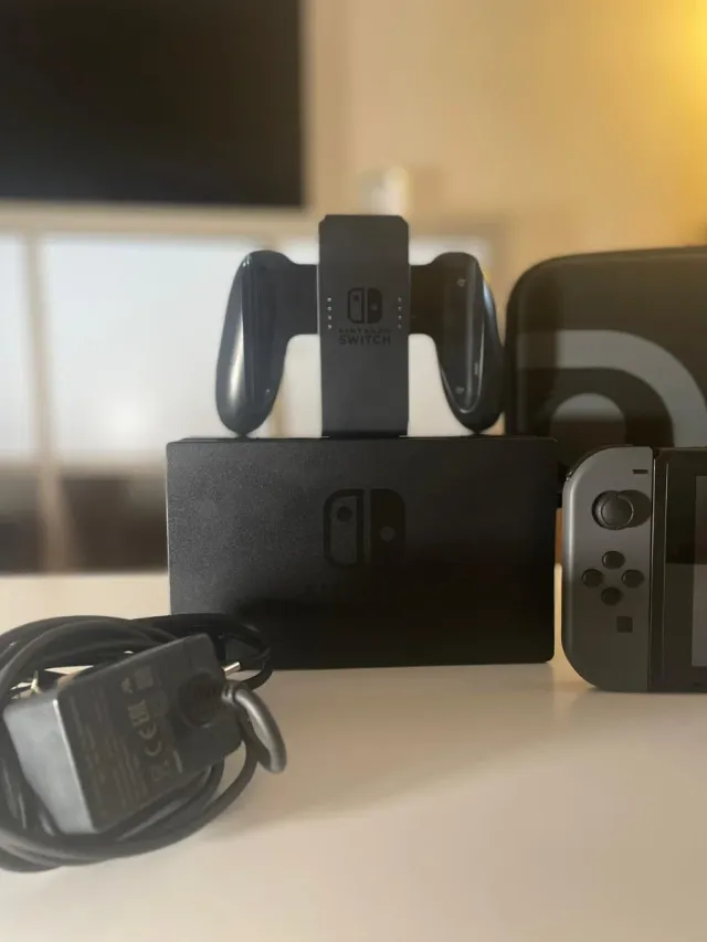 COMO NUEVA Nintendo switch con accesorios