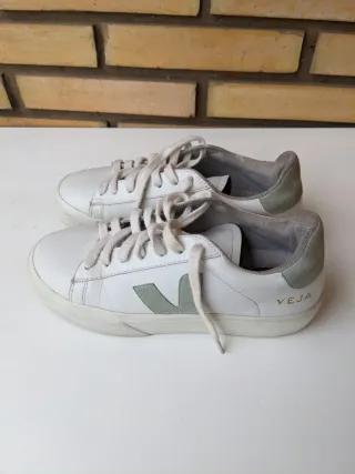 Veja Talla 38 Blancas y Verdes