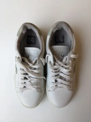 Veja Talla 38 Blancas y Verdes