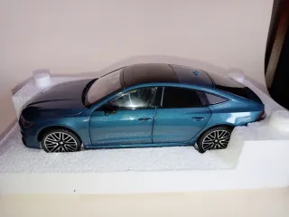 Audi A7 1/24 Modellino 6 aperture Luci Fari Stop
