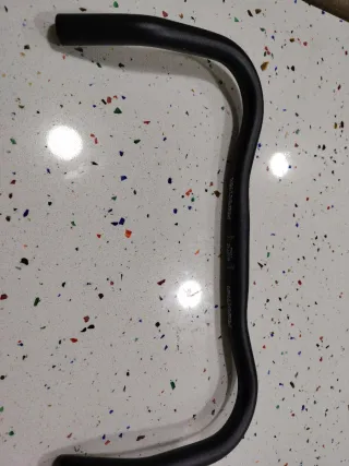 Manillar de bicicleta negro