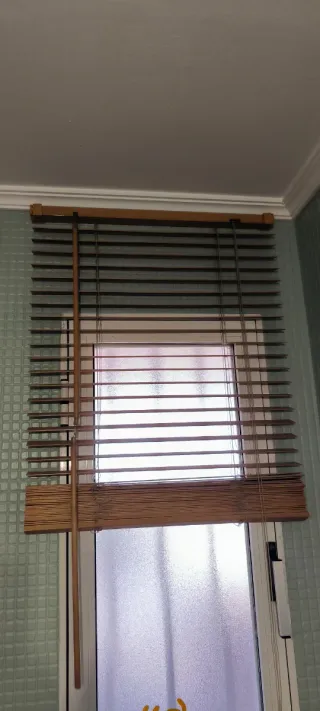 Persiana veneciana de madera