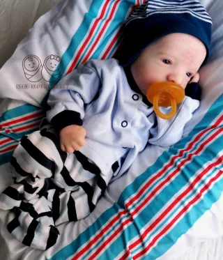 Bebé Reborn Silicona Levi Awake