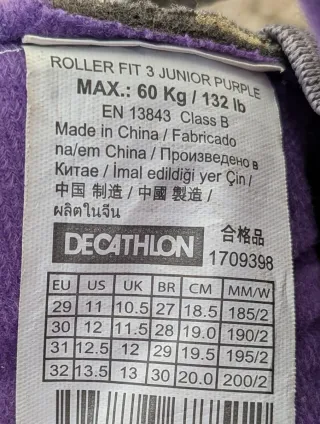 Patines en línea morados y grises